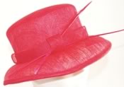 Kangol, Fl�chet, chapeaux et casquettes, mod�le   Chapeau sinamay avec plumes