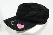 Kangol, Fl�chet, chapeaux et casquettes, mod�le   Casquette cubaine velours c�tel� avec c�ur